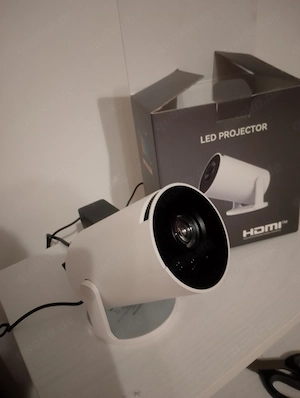 Mini Smart Beamer HY300 Pro (Wi-Fi, Android)   Wie neu! Bild 5