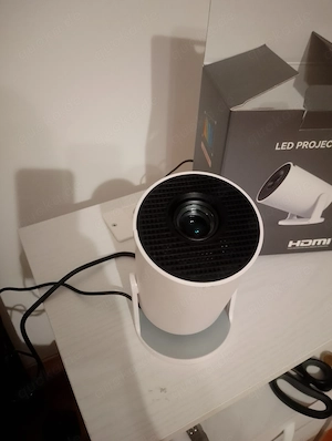 Mini Smart Beamer HY300 Pro (Wi-Fi, Android)   Wie neu! Bild 6