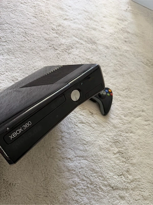 Xbox 360 Konsole Schwarz + Controller | Sehr guter Zustand