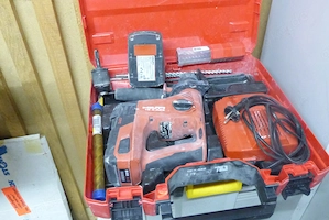 verkaufe HILTI Schlag-Bohrer