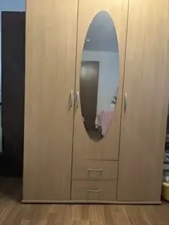 Kleiderschrank