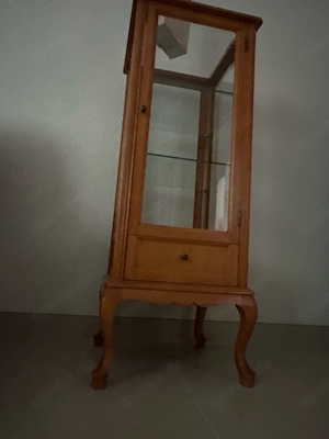 Vitrinenschrank