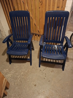 Blaue klappbare verstellbare Hochlehner