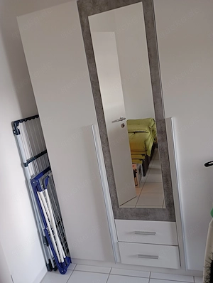 Kleiderschrank zu verkaufen 