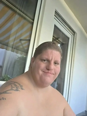 Suche eine Frau für eine F+