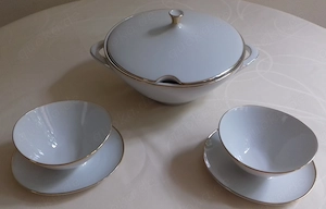 2 Saucieren Bavaria Qualitätsporzellan, 14 cm, je 5,00 