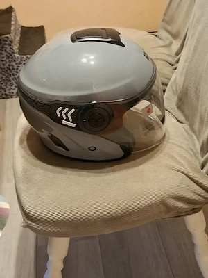 Motorradhelm Gr. S zu Verkaufen Bild 2