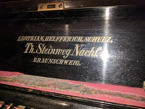 Gebrauchtes Klavier