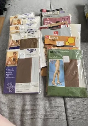 Welche Oma gerne Auch sehr Alte Oma  aus Bremerhaven hatt Noch Nylonstrumpfhosen