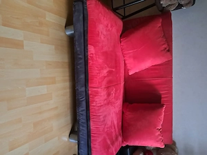 Schlafcouch rot-schwarz