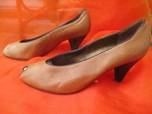 VINTAGE Echt Leder Peep Toes High Heels Pumps Schuhe Peter Kaiser 37   4  37,5 caram l cognac braun