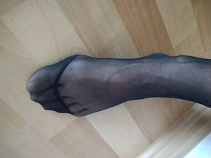 Strumpfhose schwarz getragen