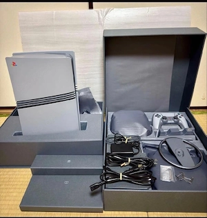 sony Playstation 5 Pro digital 30th anniversary limited edition 2TB wie neue mit 2 pro controllern