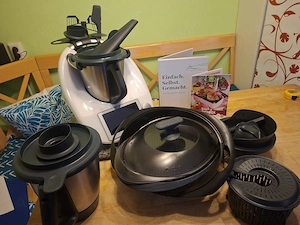Verkaufe Thermomix TM 6 mit Zubehör 