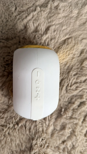 Tragbarer Bluetooth Lautsprecher Weiß Gold   kompakt
