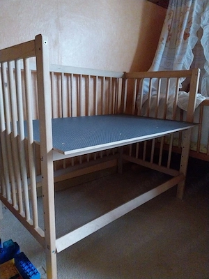 Beistellbett zu verkaufen Maße 90 60