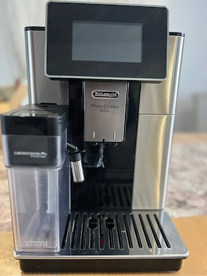 DeLonghi PrimaDonna Soul ECAM 610.75.MB - OVP Top