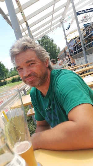 Biete meine Dienste an rundum 