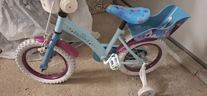 Stabiles Kinderdreirad aus Metall   Guter Zustand (NP 80  )