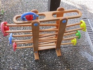 Kinder Holzkugelbahn
