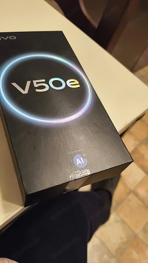 Vivo V50e 