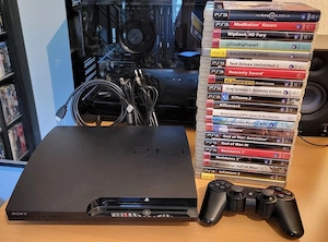 ps3 mit Controller Spielen und Kabeln 