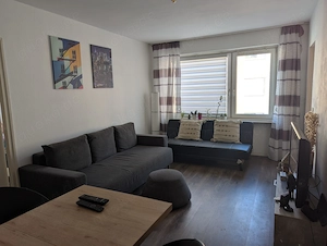 Gut voll möblierte 2-Zimmer Wohnung mit Loggia Balkon