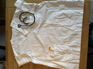 Der Onkel Doktor hat Fantasien mit Omis schlaffen Rieseneutern!