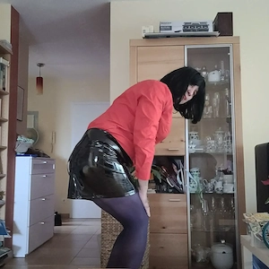Devoter TV sucht dominanten Spielpartner