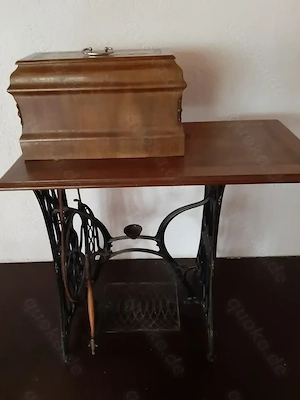 Antike Nähmaschine von Kaiser 