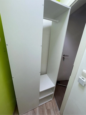 Moderner Spiegelschrank
