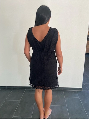 schönes kleid Gr 40