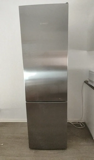 Bosch Kühl-Gefrierkombination Edelstahl.