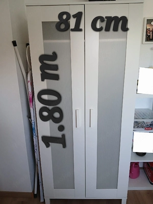 Kleiderschrank 