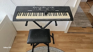 Keyboard mit Ständer & Hocker 