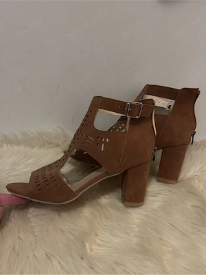 super schöne sommerschuhe mit absatz 