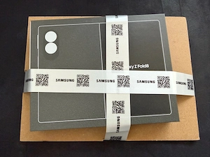 Samsung Galaxy Z Fold 8 "NEU"
