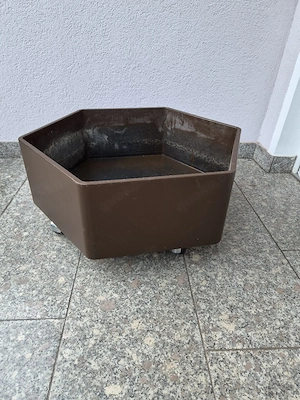 Pflanzkübel sechseckig