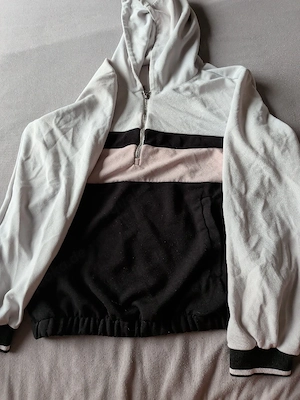 Kleidung pullover 