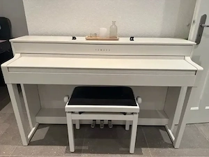 YAMAHA Elektrisches Piano