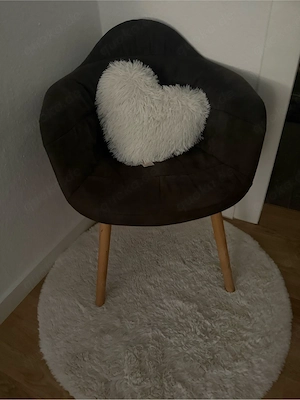 Stuhl mit Deko