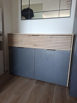 Schrank schöner gepflegter Schrank
