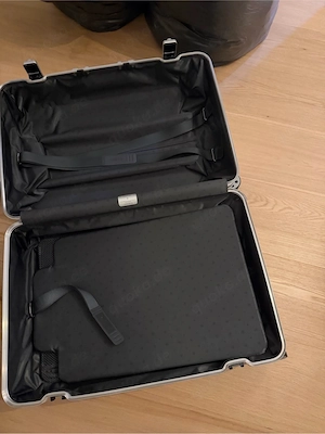 rimowa check in m