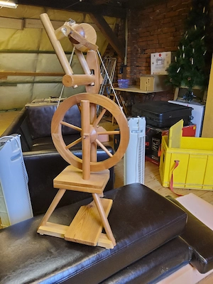 Spinnrad funktionsfähig  vom Tischlermeister gebaut 
