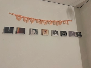 ariana grande set