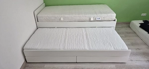 Bett mit lattenrost und 2 Matratzen 