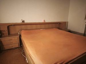 Doppelbett mit 2 Nachttischen und Matratze