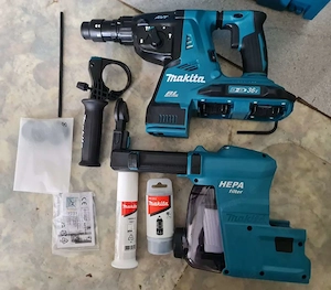 Makita-Bohrhammer im Macpac-Koffer