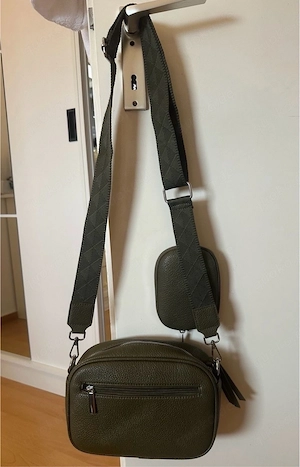 Damen Umhängetasche in Khaki Olivgrün mit kleiner Tasche