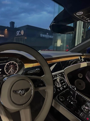 Suche (d) eine Frau für Spaß in meinem Bentley !